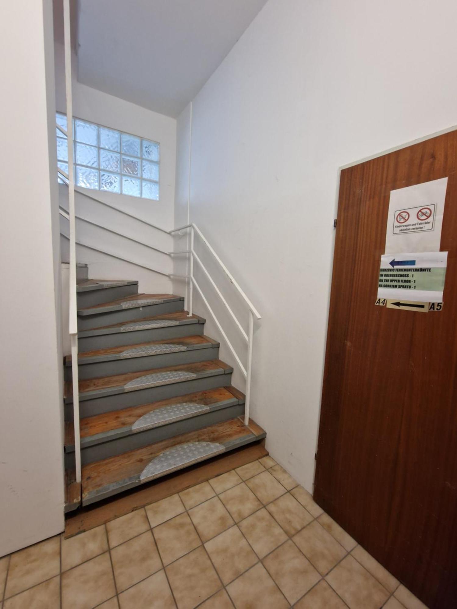 Gudzevic Ferien Unterkuenfte A 4 Apartment Gloggnitz Exterior photo